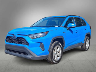 Used 2021 Toyota RAV4 LE image 1