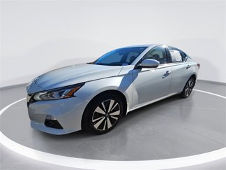 Used 2022 Nissan Altima 2.5 SL image 1