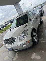 Used 2011 Buick Enclave CXL image 1