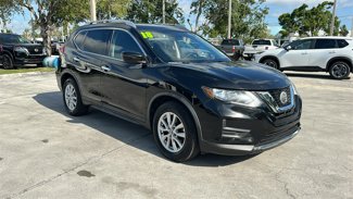 Used 2018 Nissan Rogue SV image 1