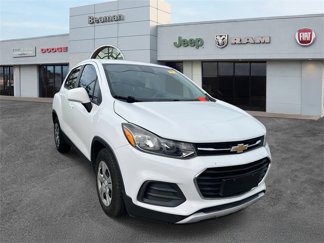 Used 2017 Chevrolet Trax LS image 1