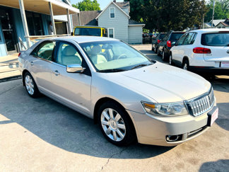 Used 2009 Lincoln MKZ image 1