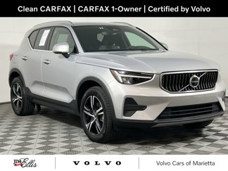 Certified 2025 Volvo XC40 B5 Core image 1