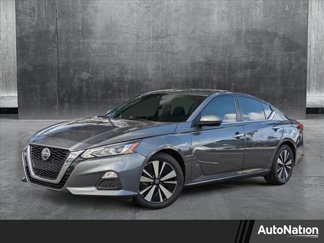 Used 2021 Nissan Altima 2.5 SV image 1