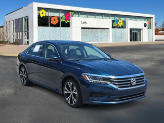 Certified 2021 Volkswagen Passat 2.0T SE image 1