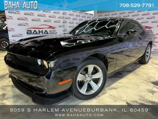Used 2019 Dodge Challenger SXT image 1