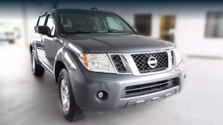 Used 2011 Nissan Pathfinder S image 1