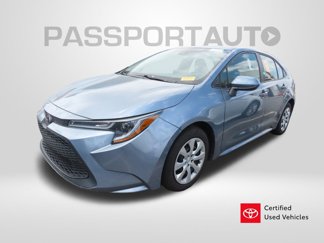 Certified 2022 Toyota Corolla LE image 1