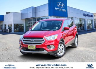 Used 2017 Ford Escape SE image 1