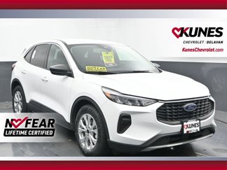 Used 2023 Ford Escape Active image 1