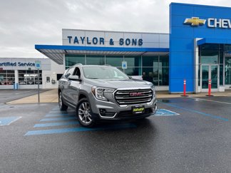 Used 2023 GMC Terrain SLT image 1