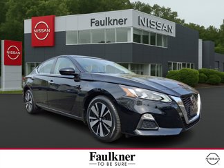 Certified 2022 Nissan Altima 2.5 SV image 1