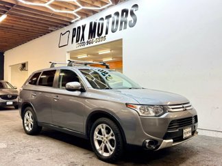 Used 2015 Mitsubishi Outlander SE image 1