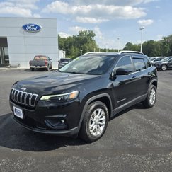 Used 2019 Jeep Cherokee Latitude w/ Cold Weather Group image 1