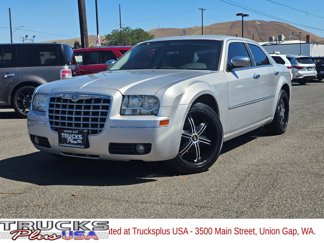 Used 2010 Chrysler 300 Touring image 1