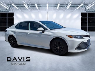 Used 2021 Toyota Camry LE image 1