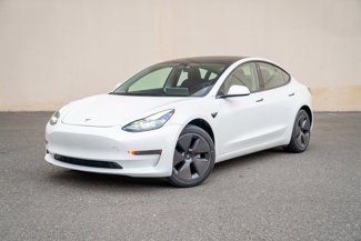 Used 2023 Tesla Model 3 Standard Range image 1
