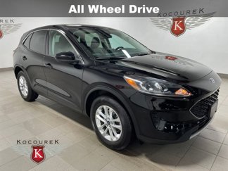 Used 2021 Ford Escape SE w/ Cold Weather Package image 1