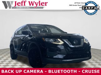 Used 2019 Nissan Rogue S image 1