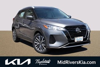 Used 2022 Nissan Kicks SV image 1