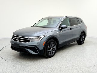 Used 2022 Volkswagen Tiguan SE image 1