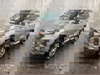 Used 2020 Hyundai Santa Fe SE image 1