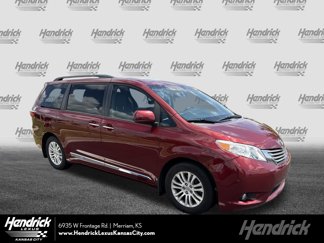 Used 2017 Toyota Sienna XLE Premium image 1