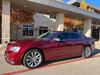 Used 2019 Chrysler 300 Limited image 1