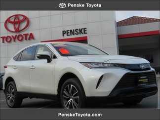 Certified 2022 Toyota Venza LE image 1