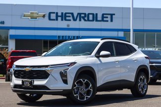 New 2025 Chevrolet Trax LT w/ LT Convenience Package image 1