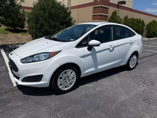 Used 2017 Ford Fiesta S image 1