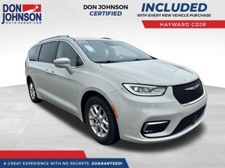 Used 2021 Chrysler Pacifica Touring-L image 1