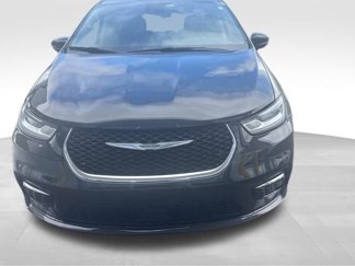 Used 2021 Chrysler Pacifica Touring-L video 2