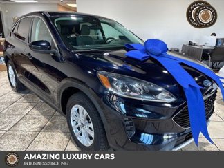 Used 2021 Ford Escape SE image 1