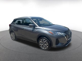 Used 2024 Nissan Kicks SV image 1
