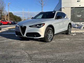 Used 2024 Alfa Romeo Stelvio Sprint image 1