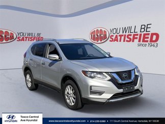 Used 2020 Nissan Rogue SV image 1