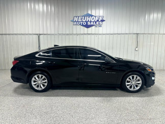 Used 2021 Chevrolet Malibu LT image 1