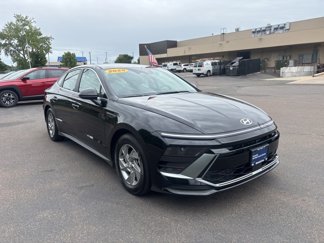 Used 2025 Hyundai Sonata SE image 1