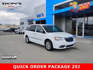 Used 2015 Chrysler Town & Country Touring-L w/ Driver Convenience Group image 1