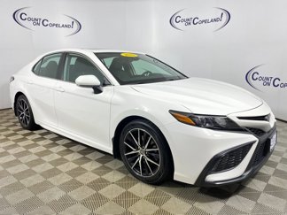 Certified 2023 Toyota Camry SE image 1