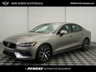 Used 2020 Volvo S60 T5 Momentum image 1