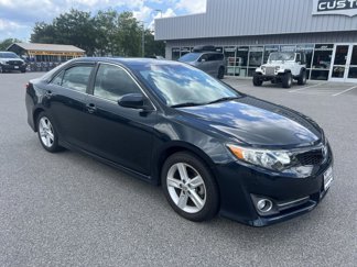 Used 2014 Toyota Camry SE w/ Moonroof Package image 1