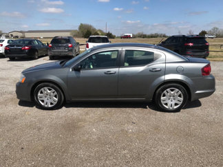 Used 2013 Dodge Avenger SE image 1
