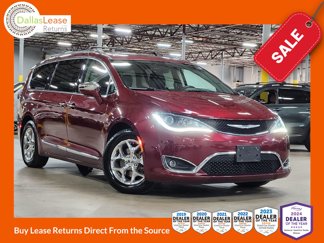 Used 2018 Chrysler Pacifica Limited image 1