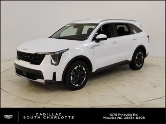 Used 2024 Kia Sorento S image 1