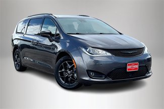 Used 2020 Chrysler Pacifica Touring-L Plus image 1