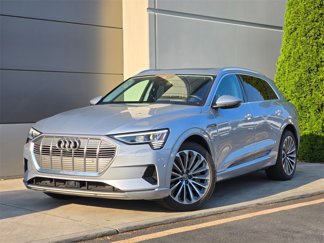 Used 2019 Audi e-tron Prestige w/ Prestige Package image 1