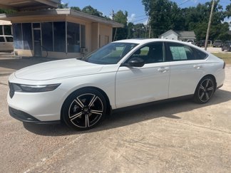 Used 2024 Honda Accord Sport image 1
