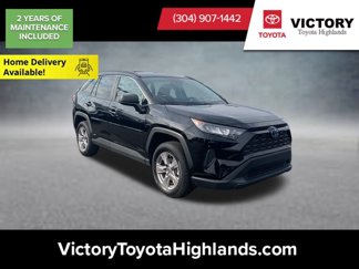 Used 2022 Toyota RAV4 LE image 1